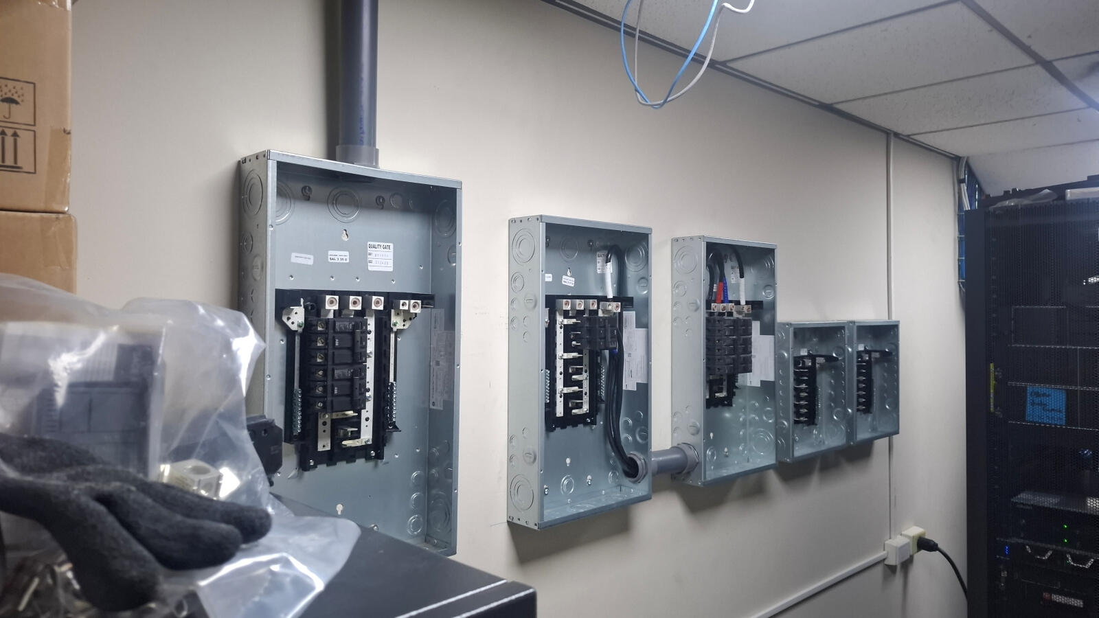 ⚡Instalación de Tableros Eléctricos Instalación de tableros eléctricos comerciales.